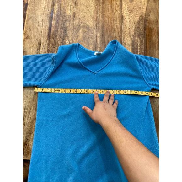 Sundance Blue 100% Cashmere Thermal V-Neck Tunic Sweater Size Medium - Picture 2 of 4